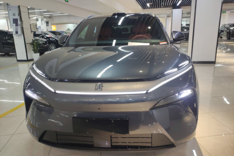 比亚迪 唐L 2025款 EV 600KM四驱激光雷达旗舰型车身外观2