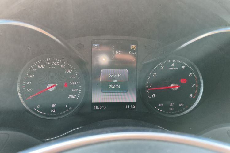 奔驰C级 2016款 C 200 运动版中控内饰14