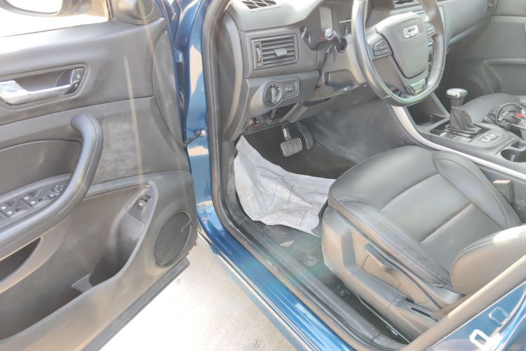 观致5 2018款 改款 1.6T 自动领先型中控内饰7003