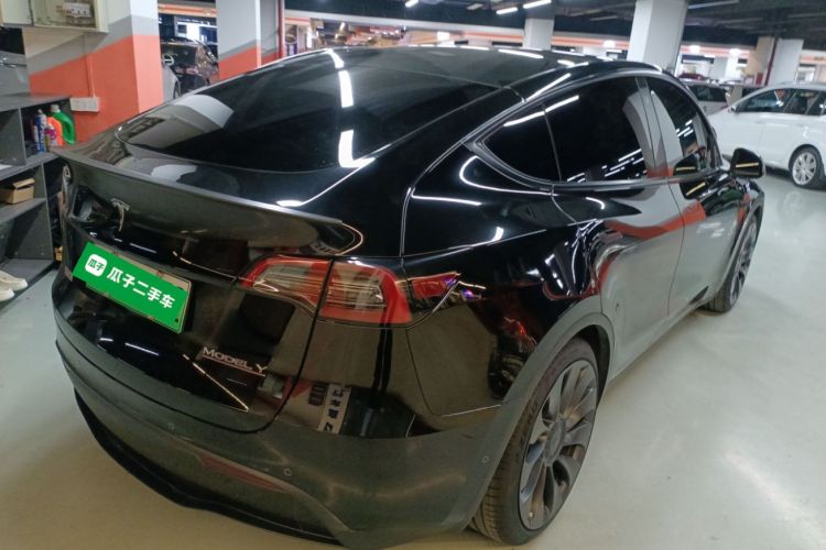 特斯拉 Model Y 2022款 Performance高性能全轮驱动版车身外观6005