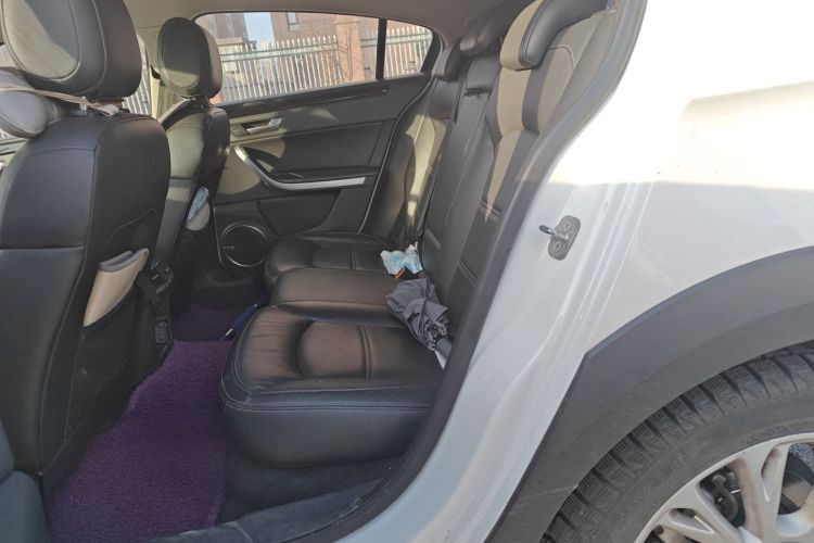 观致3 2015款 都市SUV 1.6T 自动炫动派中控内饰21