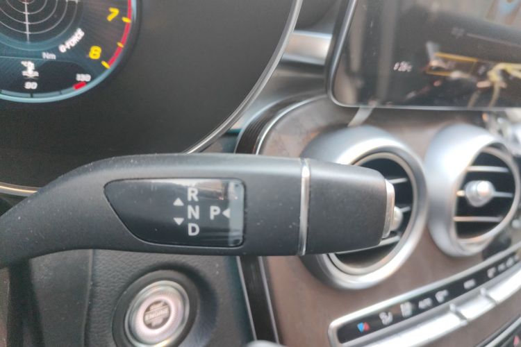 奔驰GLC 2020款 改款 GLC 260 L 4MATIC 豪华型中控内饰18