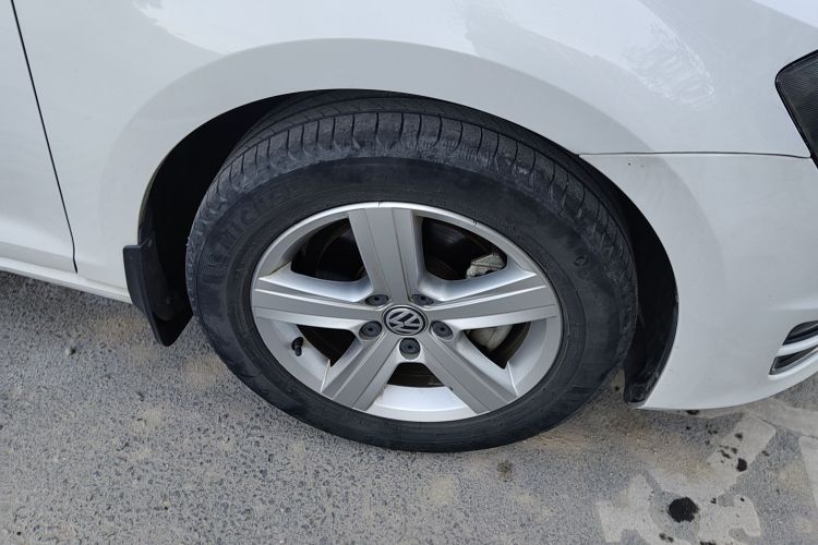 大众 高尔夫 2017款 230TSI 自动舒适百万辆纪念版车身外观10