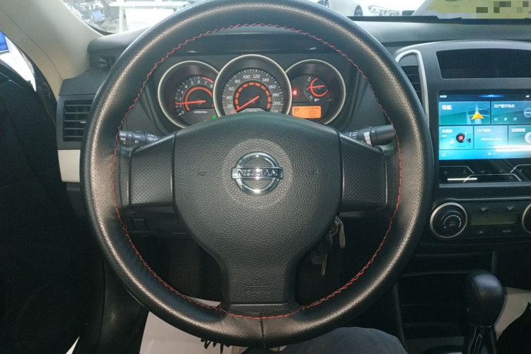 日产 轩逸 2019款 经典 1.6XE+ CVT智联领先版中控内饰13