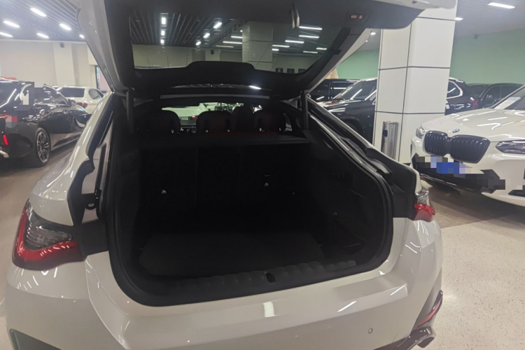 宝马4系 2022款 425i Gran Coupe M运动曜夜套装局部细节23