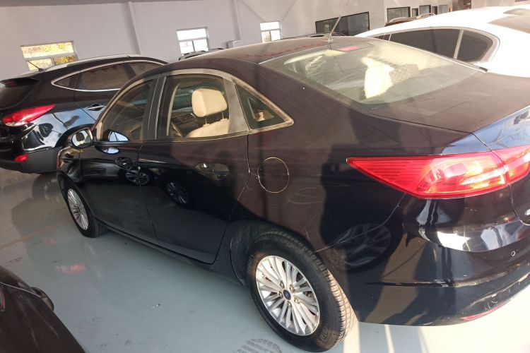 福特 福睿斯 2015款 1.5L 自动舒适型车身外观4