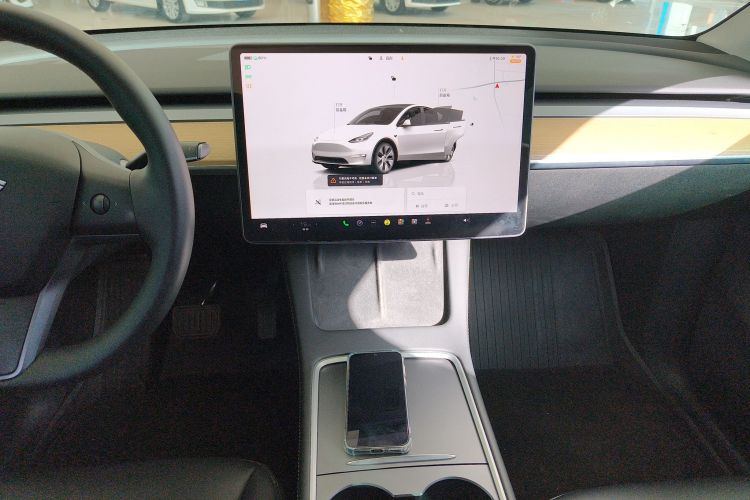 特斯拉 Model Y 2022款 改款 后轮驱动版中控内饰16