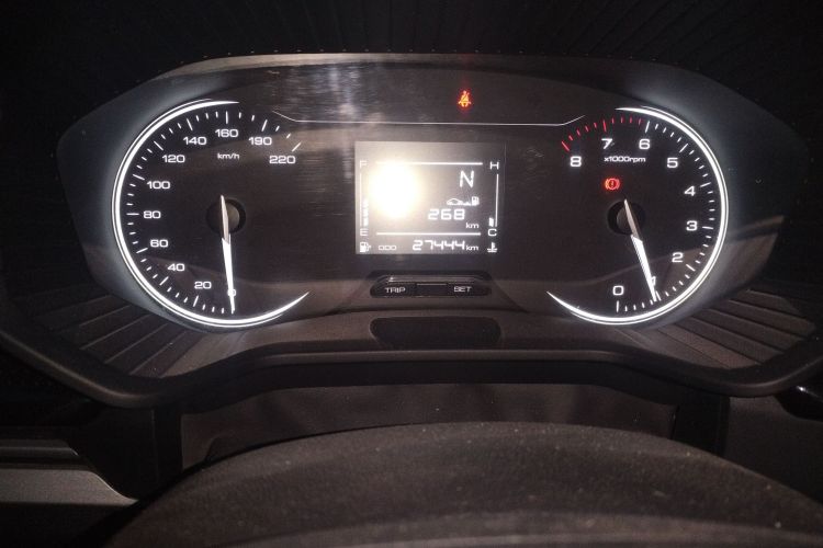 五菱汽车 五菱佳辰 2022款 1.5L 手动乐享精英型中控内饰15