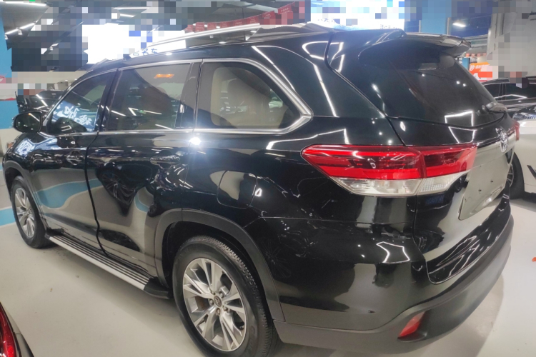 丰田 汉兰达 2021款 2.0T 四驱精英版 7座车身外观4