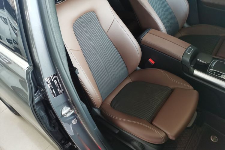 奔驰B级 2021款 B 200 动感型局部细节41