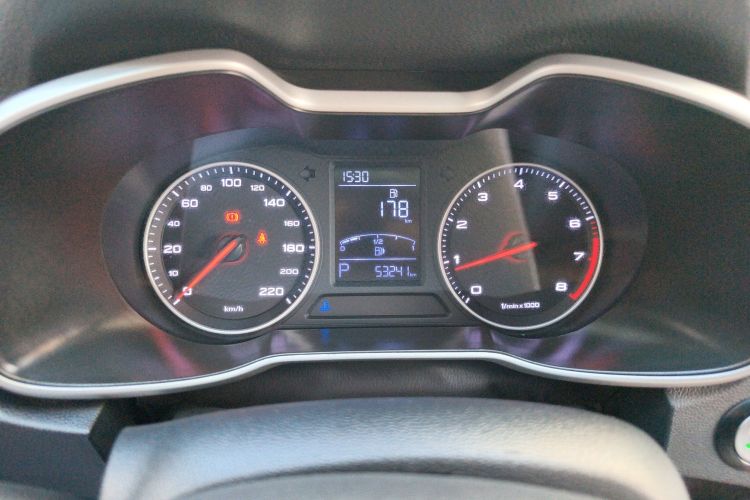 名爵ZS 2017款 1.5L 自动尊享互联网版中控内饰14