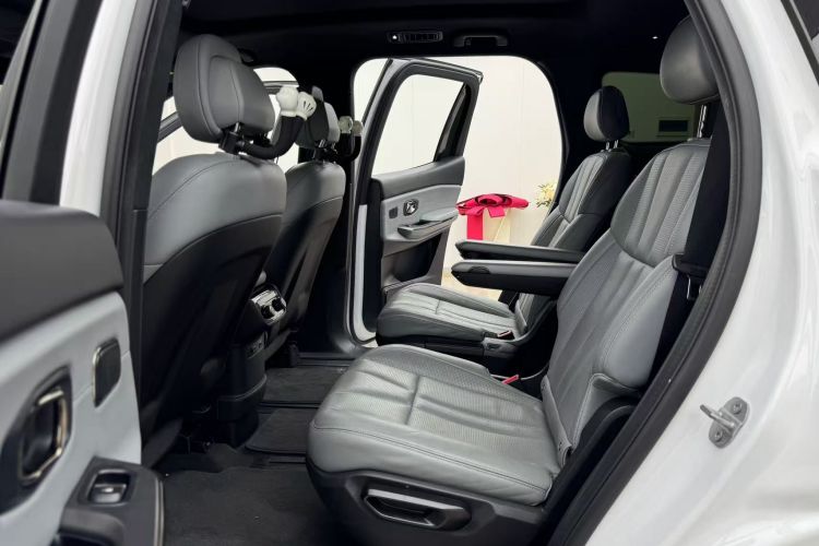 蔚来ES8 2020款 580KM 签名版 六座版中控内饰21