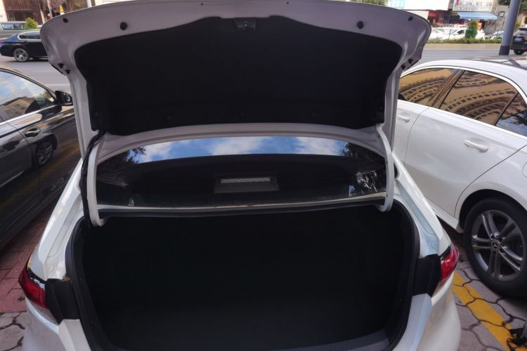 丰田 雷凌 2021款 双擎 1.8H E-CVT豪华版局部细节23