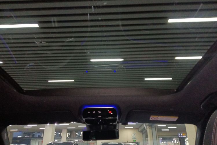 奔驰GLC 2025款 改款 GLC 300 L 4MATIC 动感型 7座局部细节22