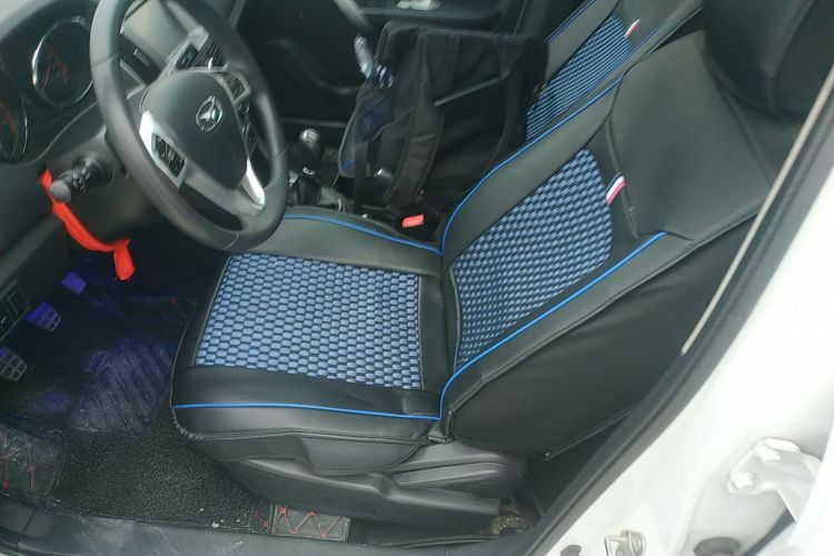 凯翼C3R 2015款 1.5L 手动金钻版中控内饰19