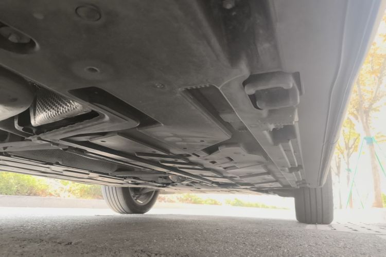 奔驰GLB 2022款 改款二 GLB 200 时尚型局部细节9002