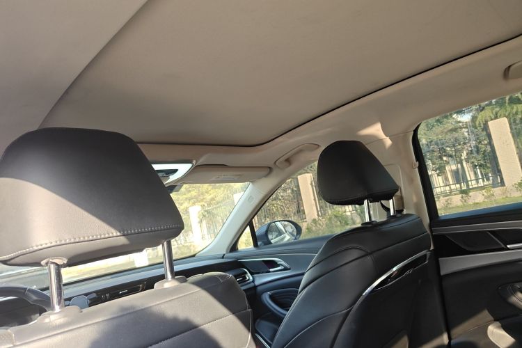 红旗H5 2023款 2.0T 自动智联旗畅版局部细节22