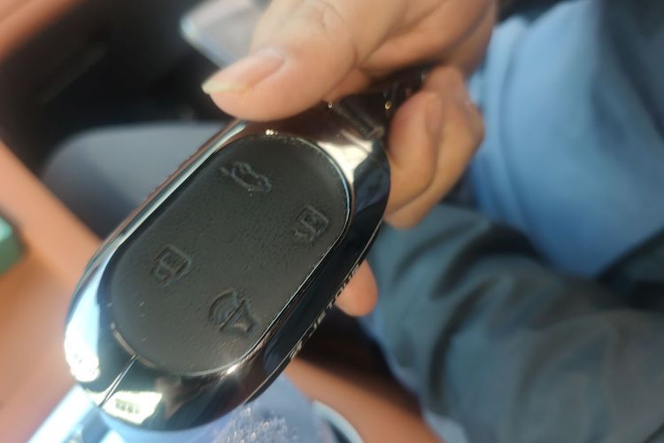 捷途山海L7 PLUS 2025款 121km 舒适版 5座中控内饰7001