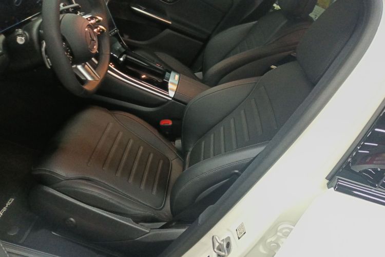 奔驰GLC轿跑 2024款 GLC 260 4MATIC 轿跑SUV局部细节19