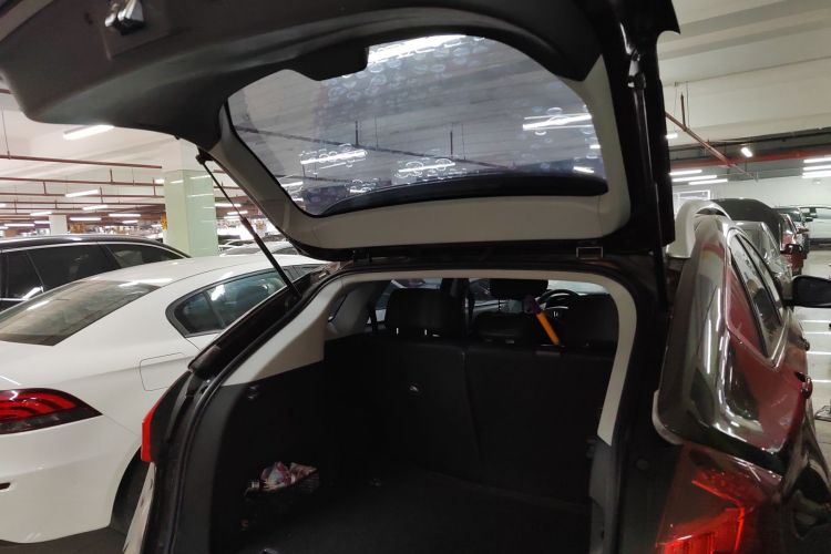 纳智捷 优6 SUV 2017款 改款 1.6T 新创型机舱底盘23