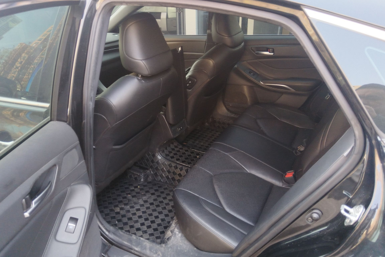 丰田 亚洲龙 2021款 2.5L 豪华版中控内饰21