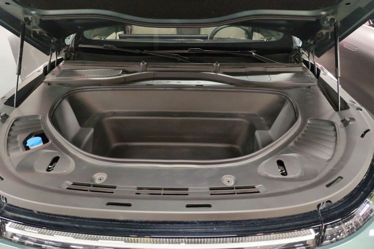 小鹏G9 2024款 570 Max机舱底盘24