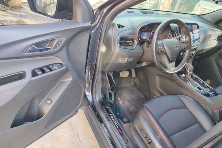 雪佛兰 探界者 2022款 轻混 550T RS 智能拓界版中控内饰7003