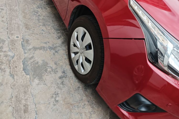 丰田 YARiS L 致炫 2015款 1.5E 自动魅动版车身外观6007