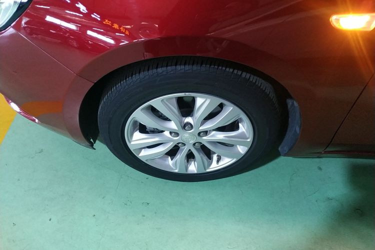 别克 英朗 2021款 改款 典范 1.5L 自动精英型车身外观6007