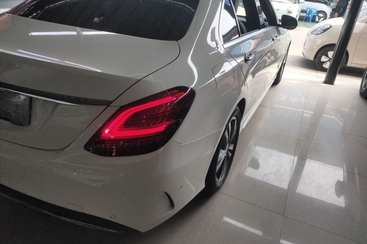 奔驰C级 2021款 C 200 L 时尚型运动版车身外观9