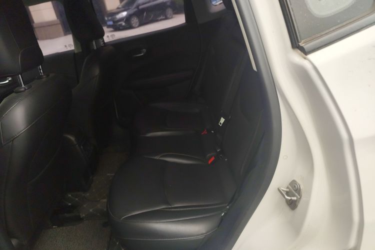 Jeep 指南者 2017款 200T 自动家享版中控内饰21