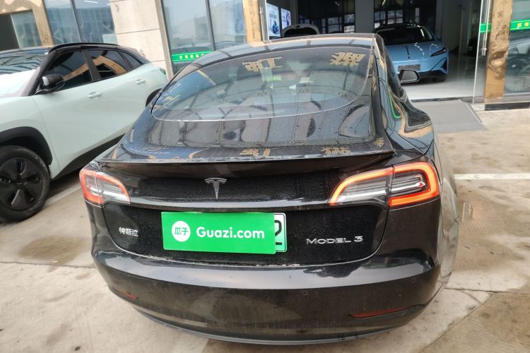 特斯拉 Model 3 2022款 后轮驱动版车身外观6