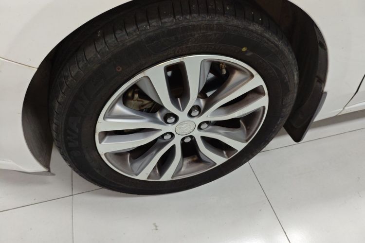 别克 英朗 2019款 18T 自动互联精英型 国V车身外观6007