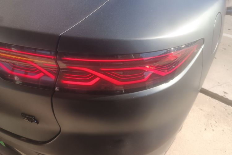 比亚迪 汉 2022款 DM-i 121KM 尊享型车身外观9