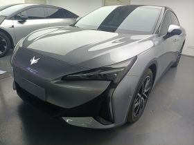 ARCFOX极狐 极狐 阿尔法S5 2024款 560MAX 185kW