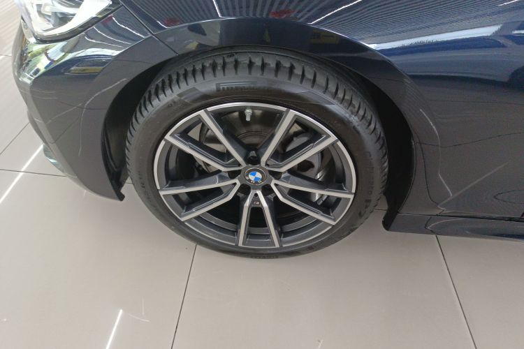 宝马3系 2022款 325Li M运动套装车身外观35