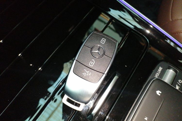 奔驰GLB 2023款 GLB 220 动感型中控内饰11