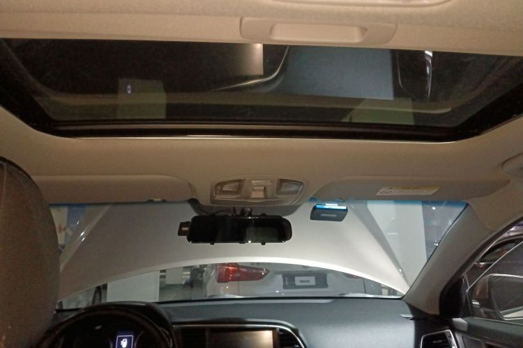 现代 领动 2016款 1.6L 自动智炫·豪华型局部细节22