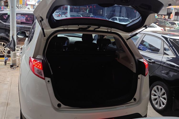 广汽传祺 传祺GS5 2014款 2.0L 自动两驱超享版局部细节23