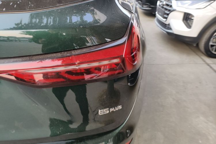 蓝电E5 PLUS 2026款 165km 长续航先享版Ultra 7座车身外观6006