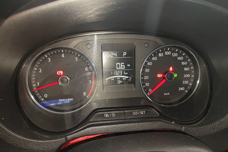 大众 2014款 1.6L Cross Polo 自动中控内饰14