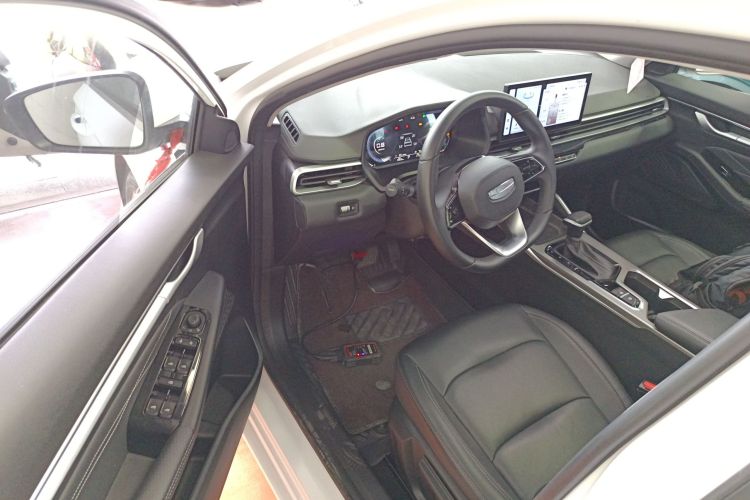 吉利汽车 帝豪 2025款 第4代 1.5L CVT尊贵型中控内饰20