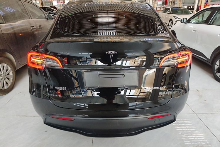 特斯拉 Model Y 2022款 改款 后轮驱动版车身外观6