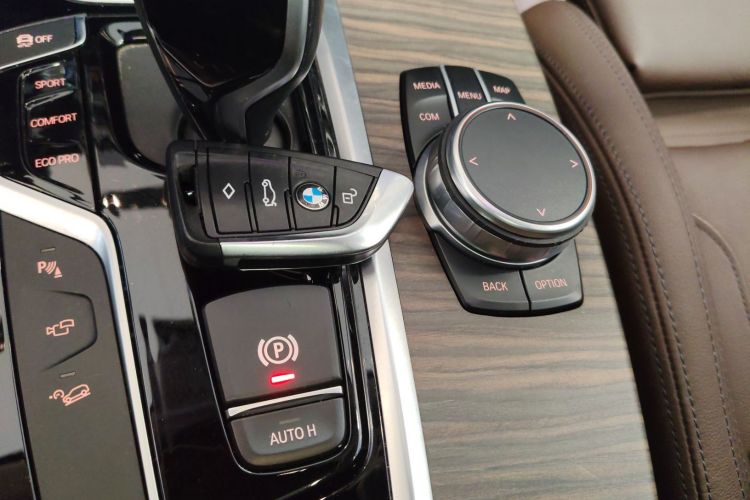 宝马X3 2020款 xDrive28i 豪华套装中控内饰11