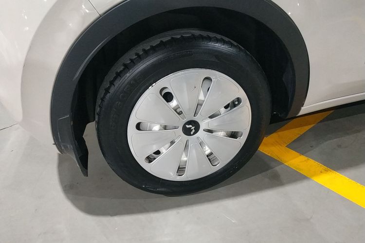 五菱汽车 五菱缤果 2023款 333km 快享款车身外观6008