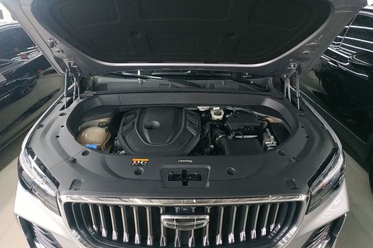 吉利汽车 星越L 2021款 2.0TD DCT EVO两驱旗舰型机舱底盘24