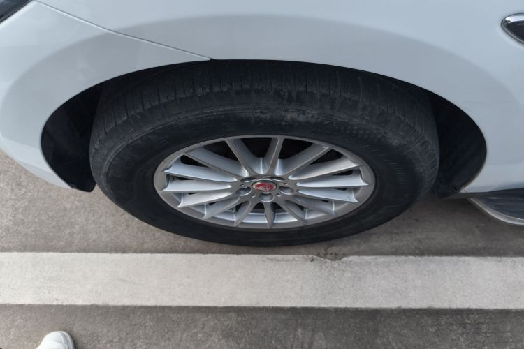 捷豹F-PACE 2018款 2.0T 两驱都市尊享版车身外观6007