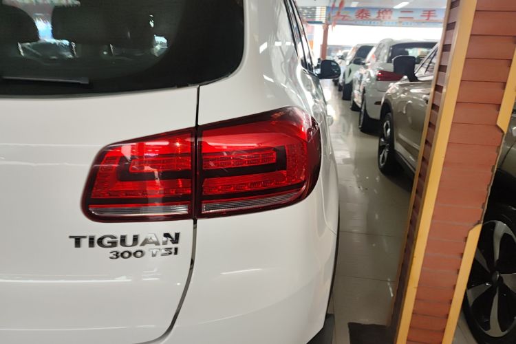 大众 途观 2016款 300TSI 自动两驱舒适版车身外观6006