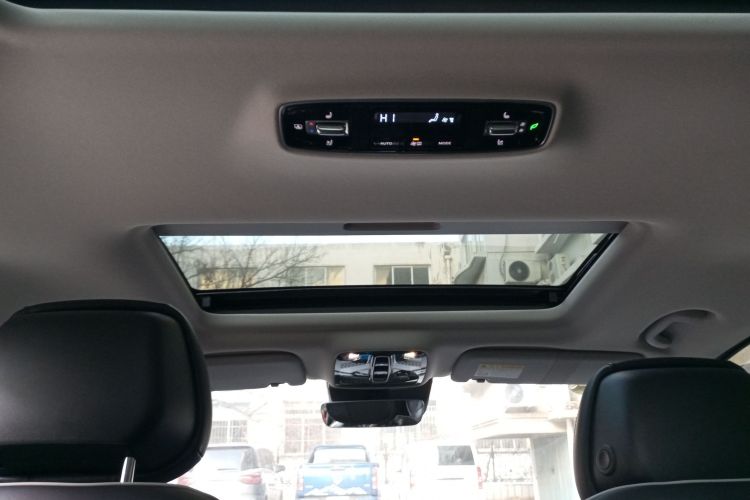 荣威iMAX8 2022款 400TGI 至尊版中控内饰22