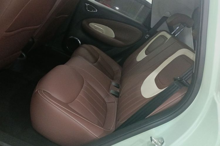 五菱汽车 五菱缤果 2023款 410km 灵犀尊享款中控内饰7004